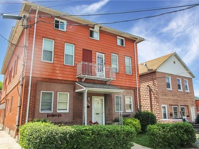 114 Freeman Ave