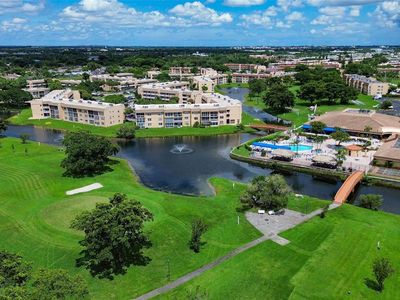 9460 Sunrise Lakes Blvd #202