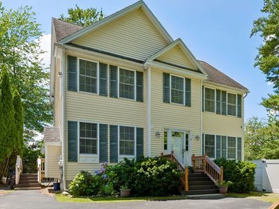 9 Perron Way