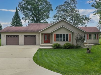 N3299 Hickory Dr