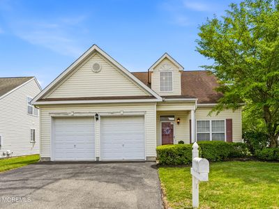 5 Holly Manor Court