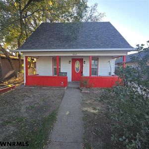 1062 Center Ave
