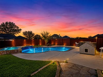 2044 Hillshire Dr