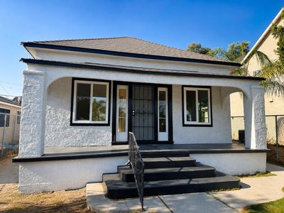 Property at 241 E Tuolumne St, Fresno, CA
