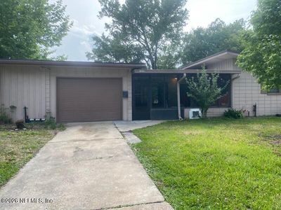 1038 LA MARCHE Drive