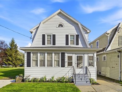 413 Adam St
