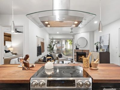 1810 S El Camino Real S #202
