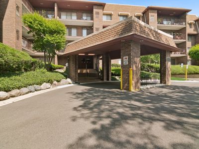 101 Old Oak Dr APT 212