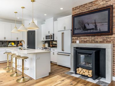 792 E Desert Cactus Dr