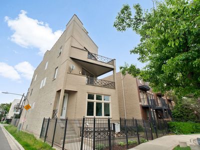2538 W Flournoy St #2