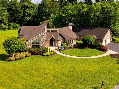 12 W Mozart Dr