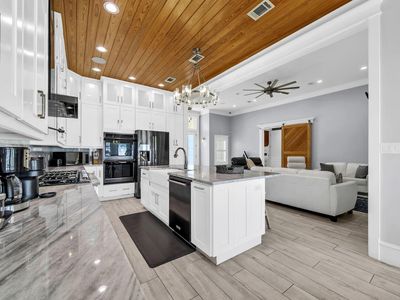 308 Avalon Blvd