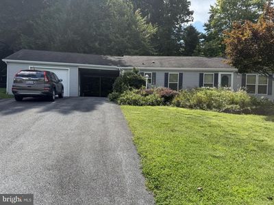 Property at 1002 Hemlock Cir, Manheim, PA