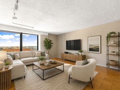 65 E India Row APT 15C