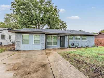 Property at 404 Simmons Dr, Hurst, TX