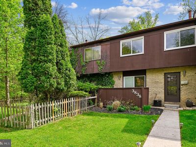 3838 Twin Lakes Ct