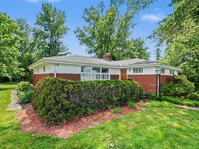 906 Bridge Ave