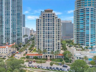 100 BEACH DRIVE NE #702