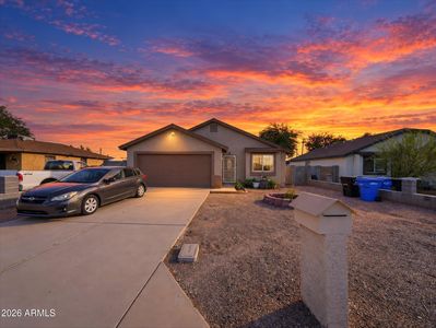 1725 E PUEBLO Avenue