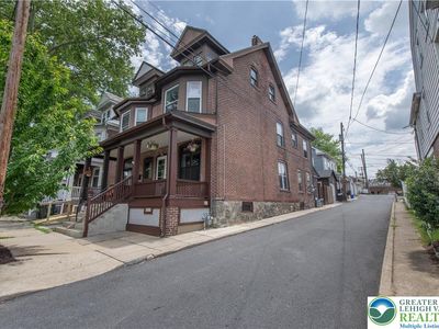 415 W North St