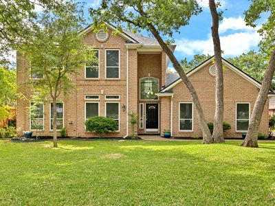 814 Red Oak Dr