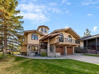 2062 Aloha Dr