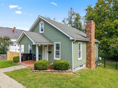 215 Antwerp Ave
