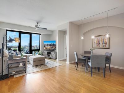 500 E Grant St APT 707
