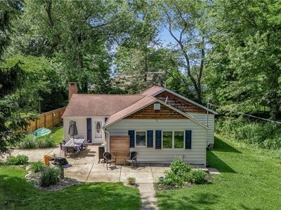 9416 Lake Shore Rd
