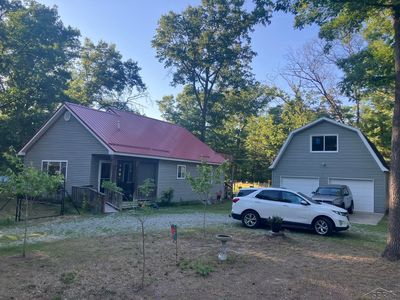 8278 Chain Lake Rd