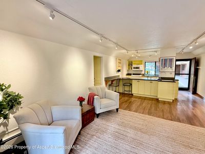 1214 Vine St #1214