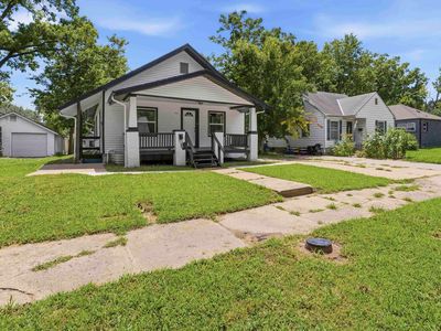 Property at 1523 Pierre St, Manhattan, KS