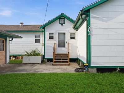 Property at 204 Overseas Ave, Belle Chasse, LA