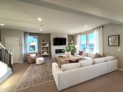 1572 Norbert Ln