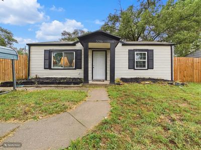 3016 E Locust St