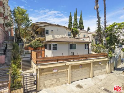 415 Loma Dr