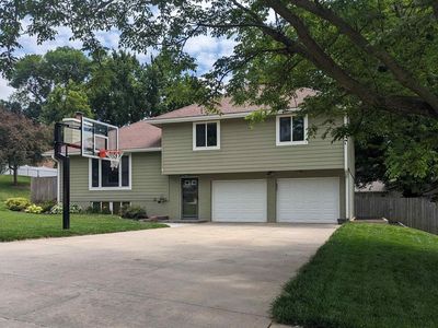 11517 Meredith Cir