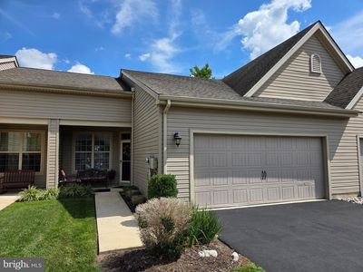 6 Fountainview Dr