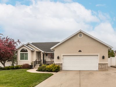 2537 E Cupecoy Dr