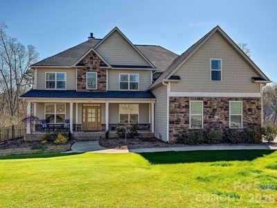 1052 Lakefront Woods Dr