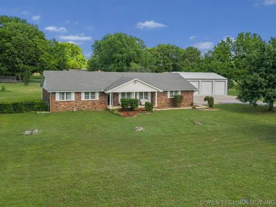 Property at 212 N Will Rogers Loop W, Oologah, OK