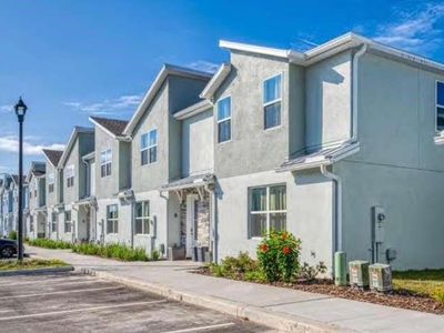 8001 Formosa Valley Pl