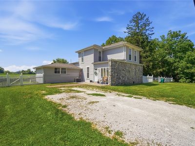 8871 W National Rd
