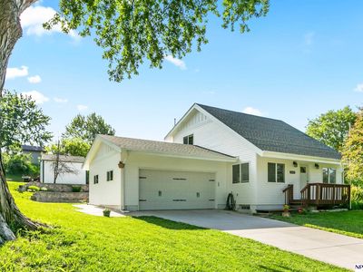 4692 Crestview Dr