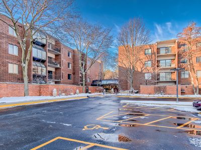 2150 Bouterse St APT 402