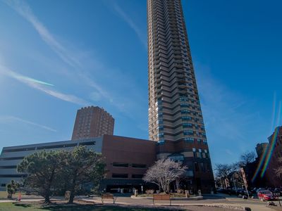 3660 N Lake Shore Dr APT 2312