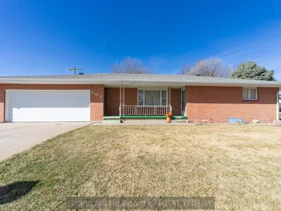 302 Circle Dr