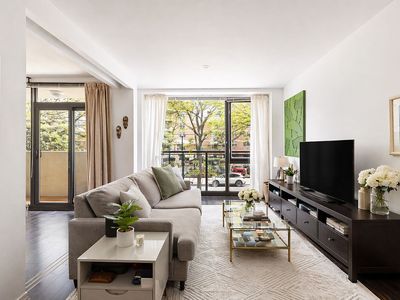 29 Montrose Ave APT 2A