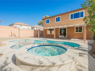 305 Petrus Ct