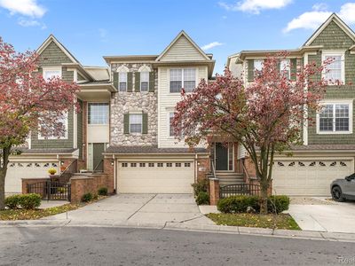 Property at 25 Bradford Ct, Dearborn, MI